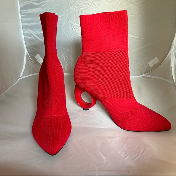Red Sculptural Heel Sock Boot Circular Heel Statement Ankle Boot 11 NWT Beyoncé - Picture 10 of 16